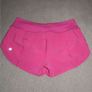 Lululemon 2.5” speed ups low waisted shorts sonic pink